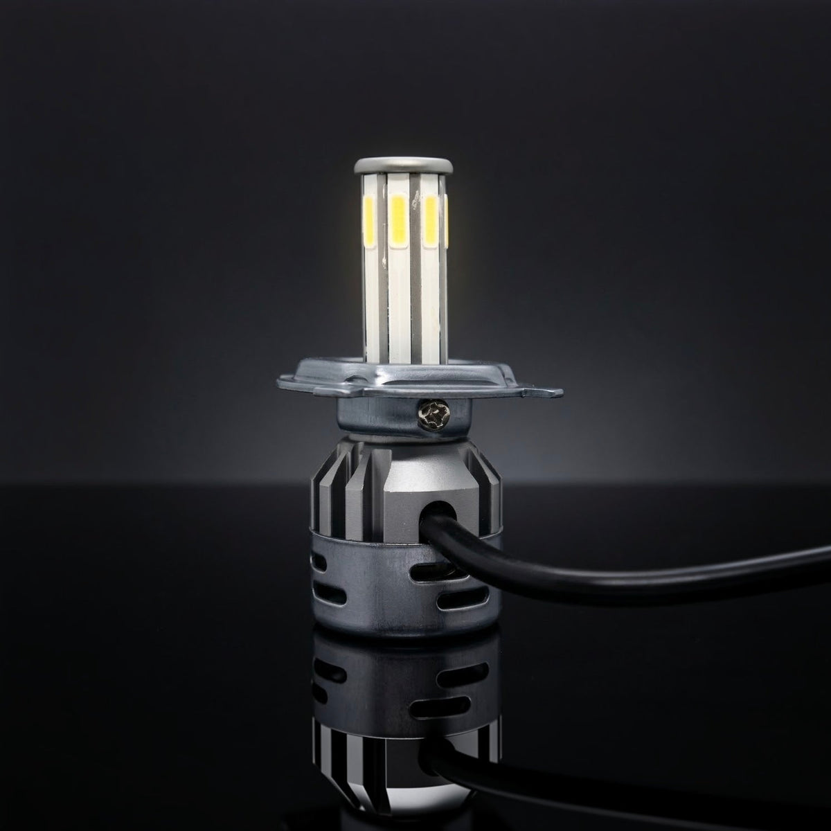 LUI HJG M8 CREE LED Headlight Cham Store
