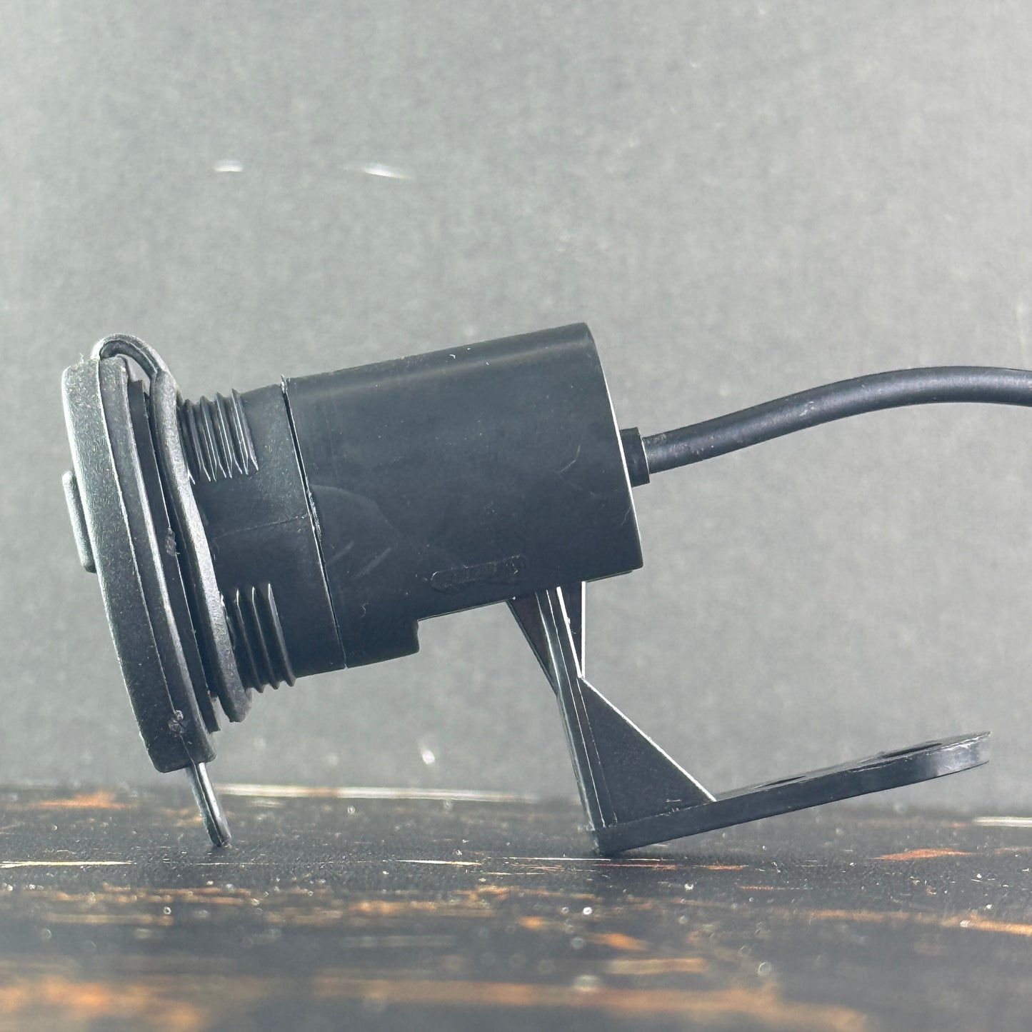 LIU HJG Waterproof Fast Mobile Charger