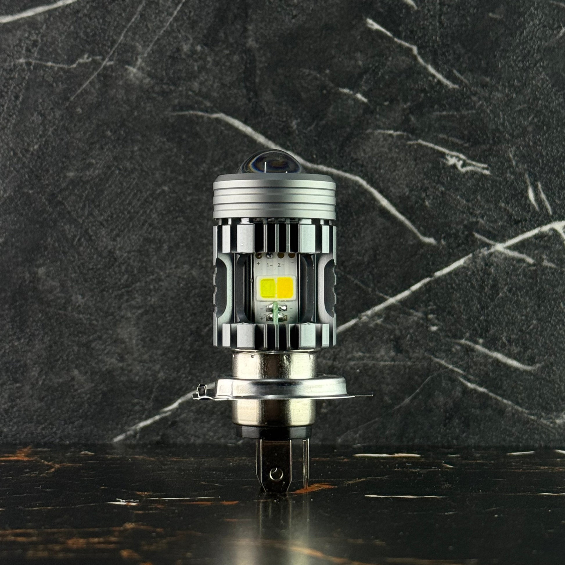 HJG Projector+Focus Headlight H4 (W/Y) Cham Store