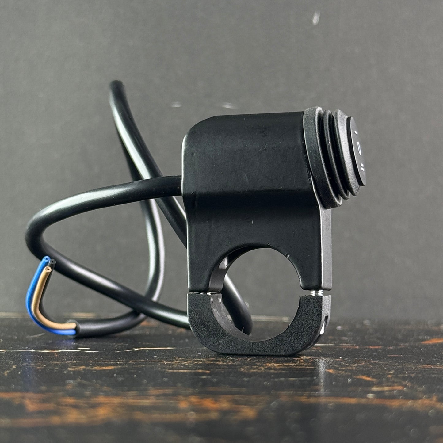 Dual Point Metal Button